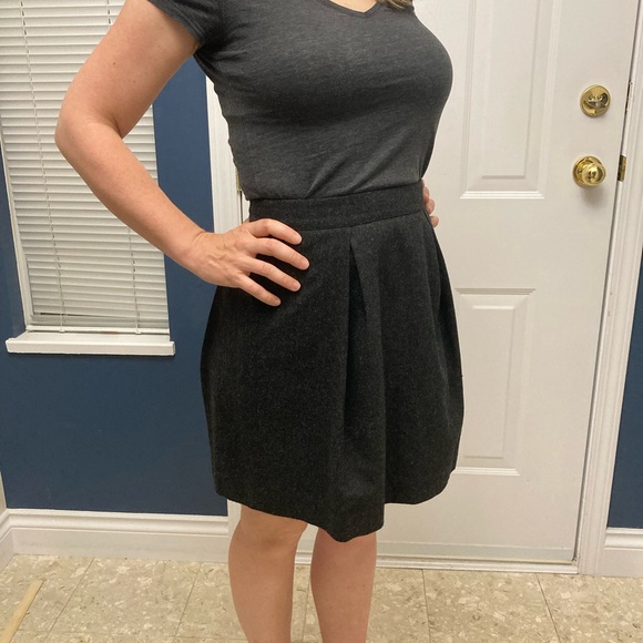 Uniqlo Black Wool Blend Pleated Skirt - Picture 7 of 12